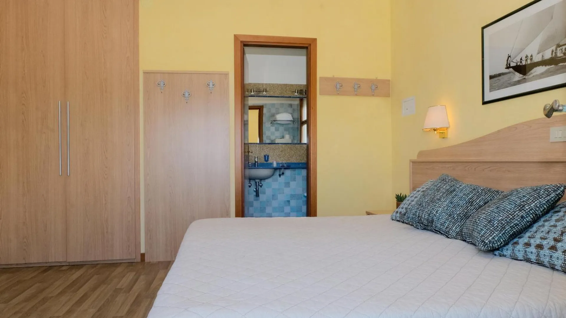 Hotel Orizzonte Lido di Jesolo 3*,  Italy